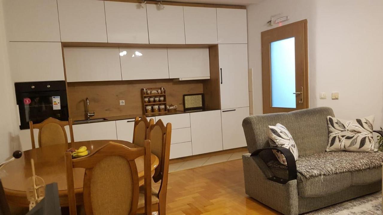 Redon Apartment Priština Exteriér fotografie
